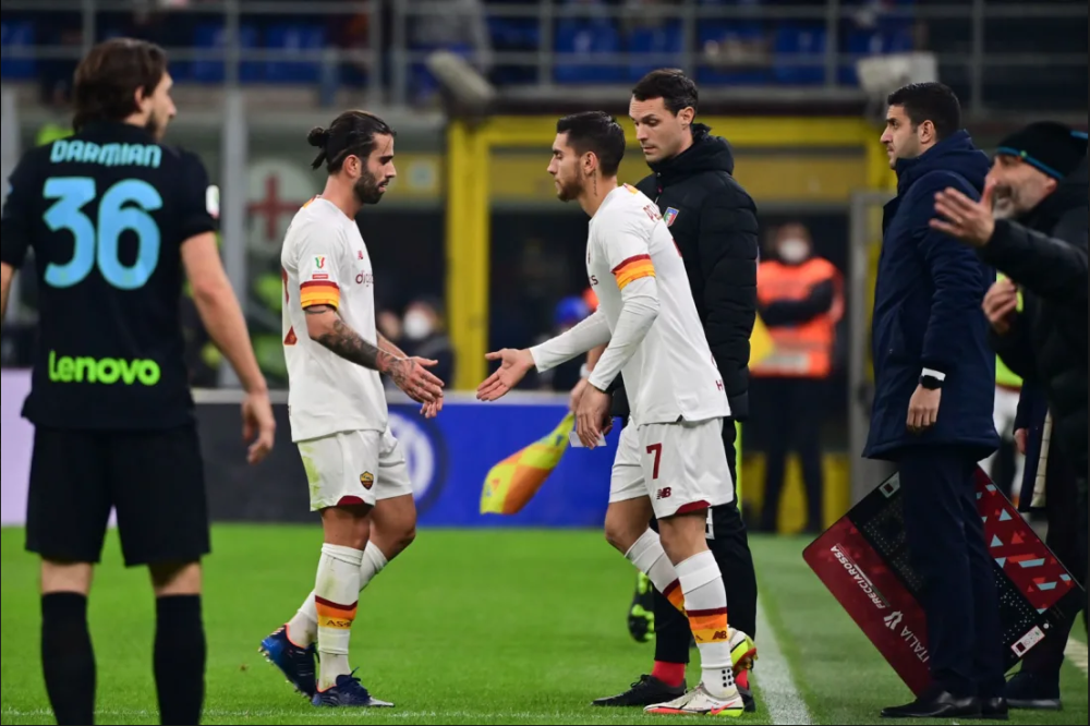  今夜意大利杯传出新动向，罗马遗憾出局，管理层表态：媒体盛赞，年轻球员得到机会