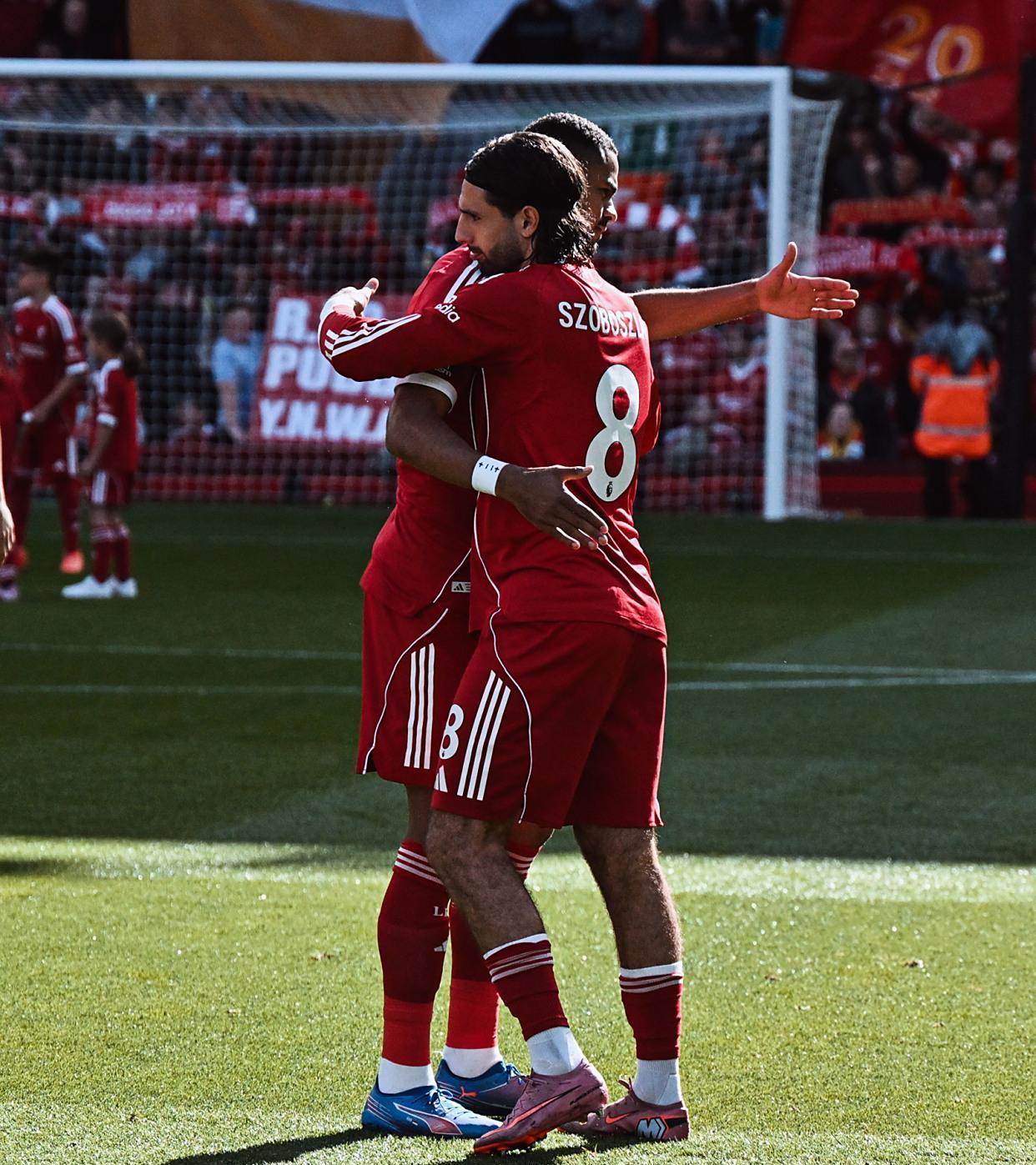 关于今夜荷甲焦点战，利物浦刷新队史纪录，话题不断，赛程密集仍需轮换的信息-开云